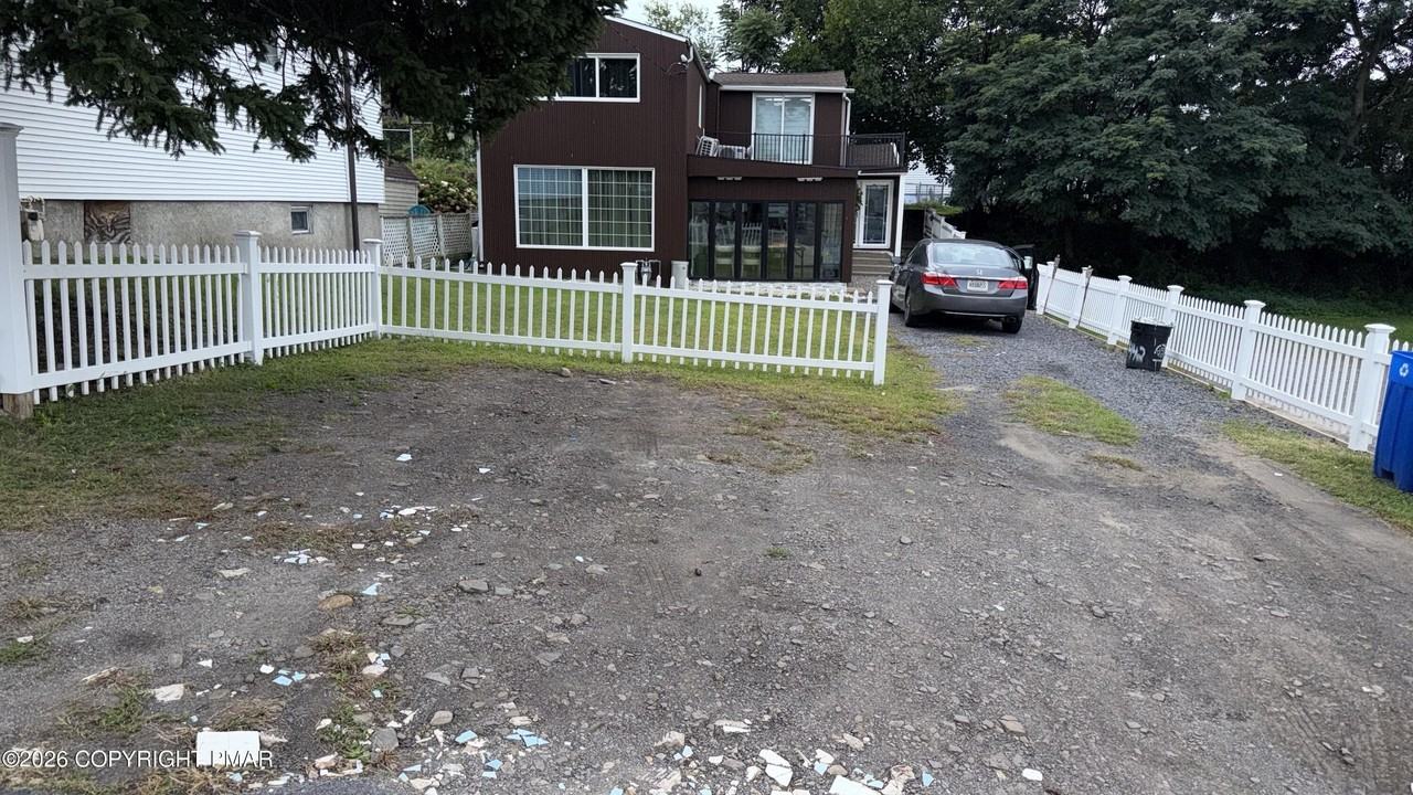 81 Mack St - Photo 6 of 6