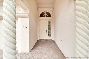736 Sw Pebble Ln - Photo 1 of 1