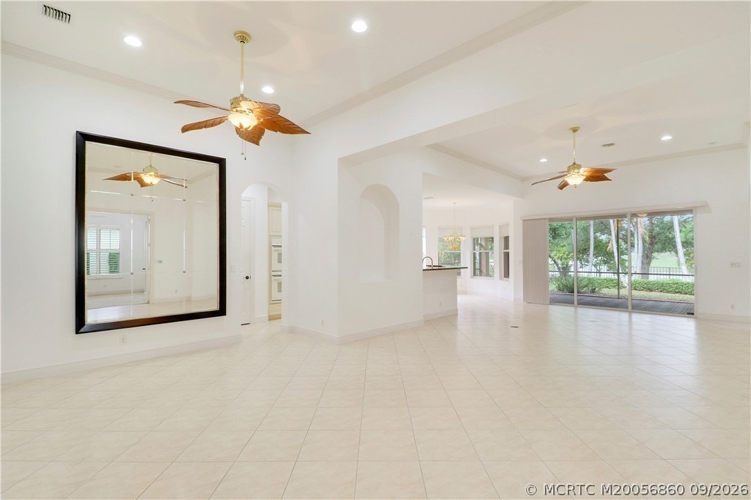 736 Sw Pebble Ln - Photo 4 of 25