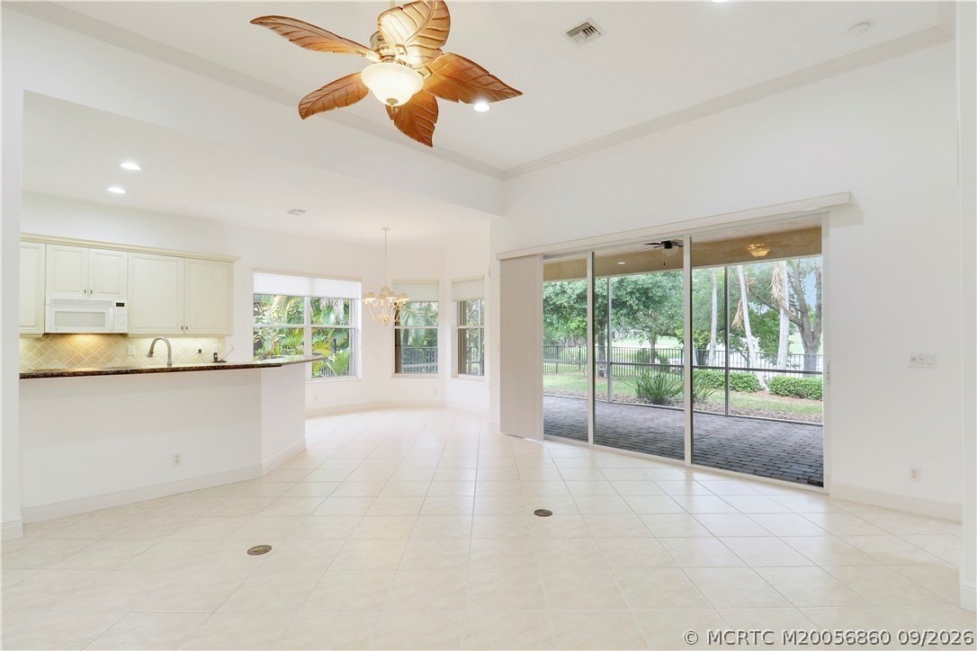 736 Sw Pebble Ln - Photo 6 of 25