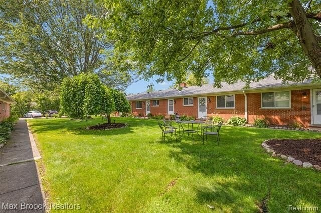 3905 Devon Rd #1 - Photo 4 of 21