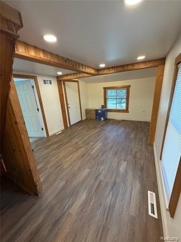 31 Heights Rd - Photo 5 of 11