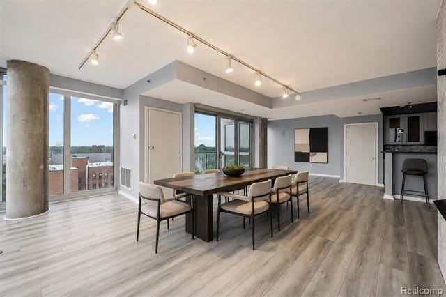 432 S Washington Ave #703 - Photo 5 of 18