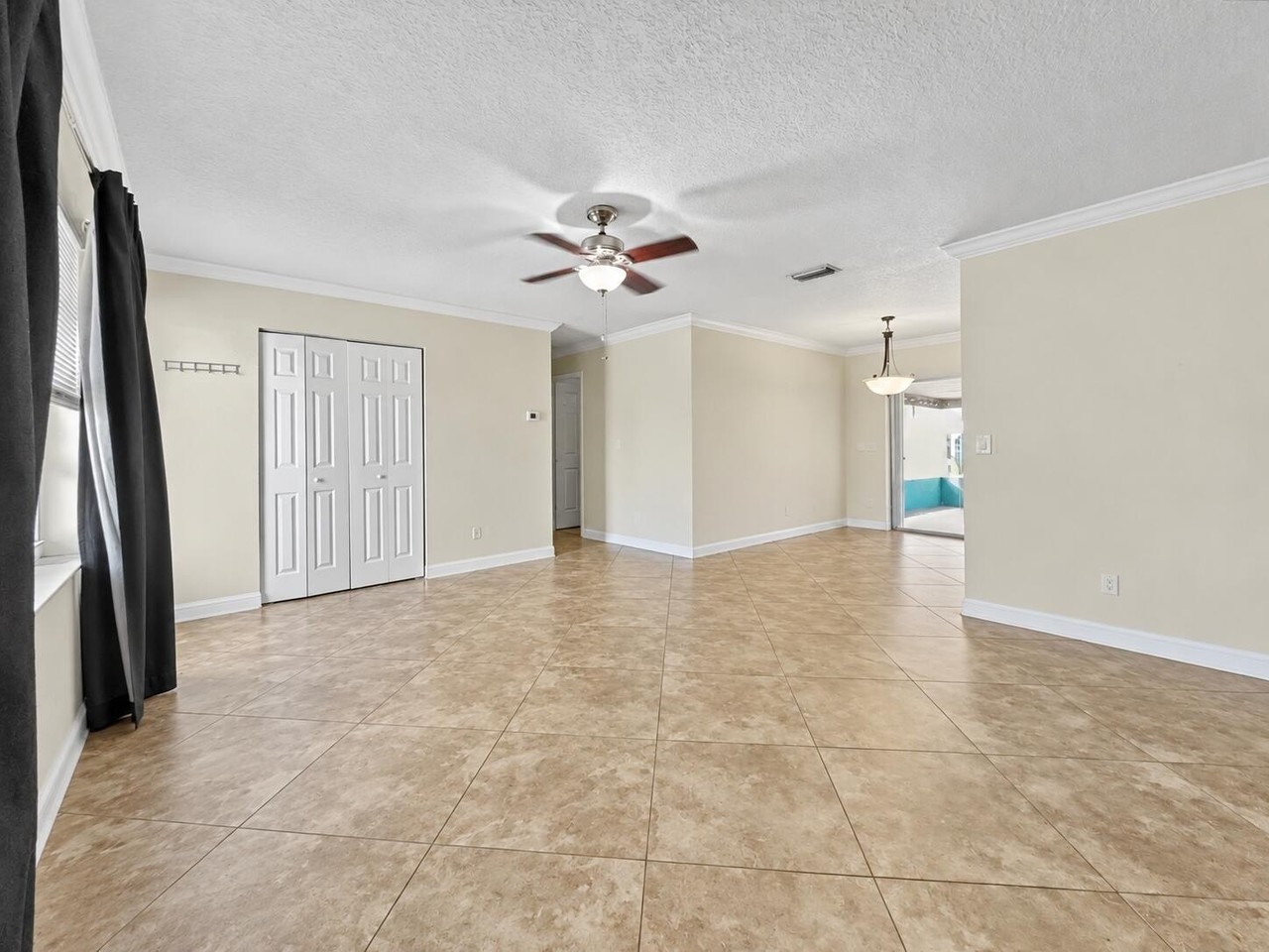 9135 Saddlecreek Dr - Photo 5 of 18