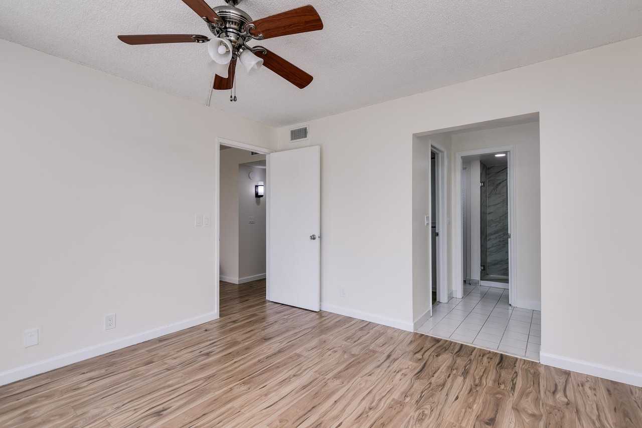 9431 Live Oak Pl #307 - Photo 6 of 50