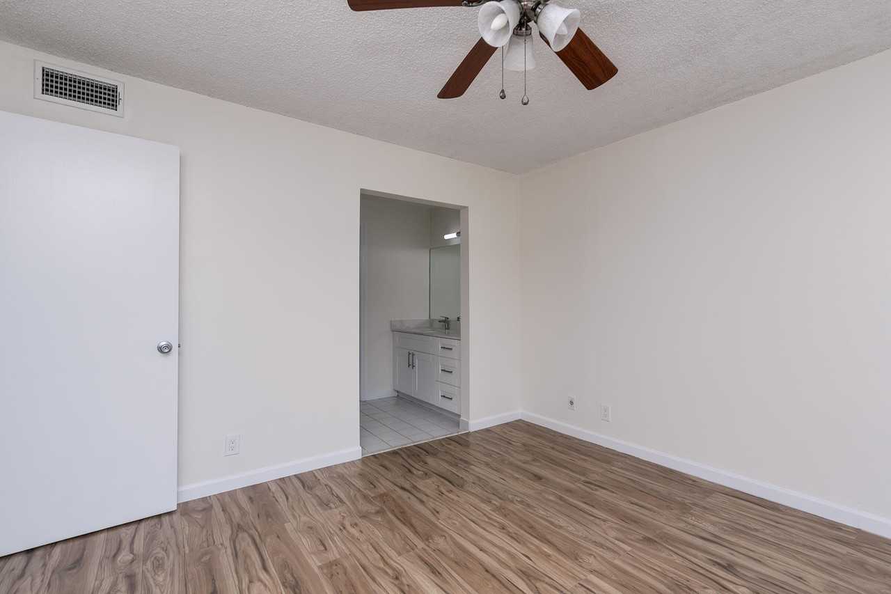 9431 Live Oak Pl #307 - Photo 7 of 50
