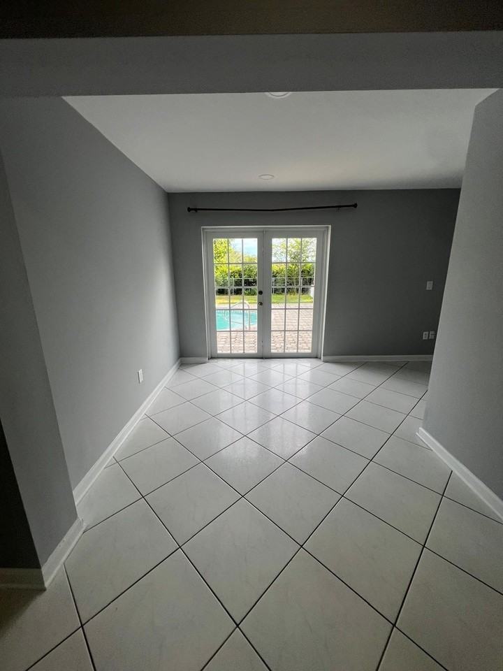 101 Sandpiper Ave - Photo 3 of 10
