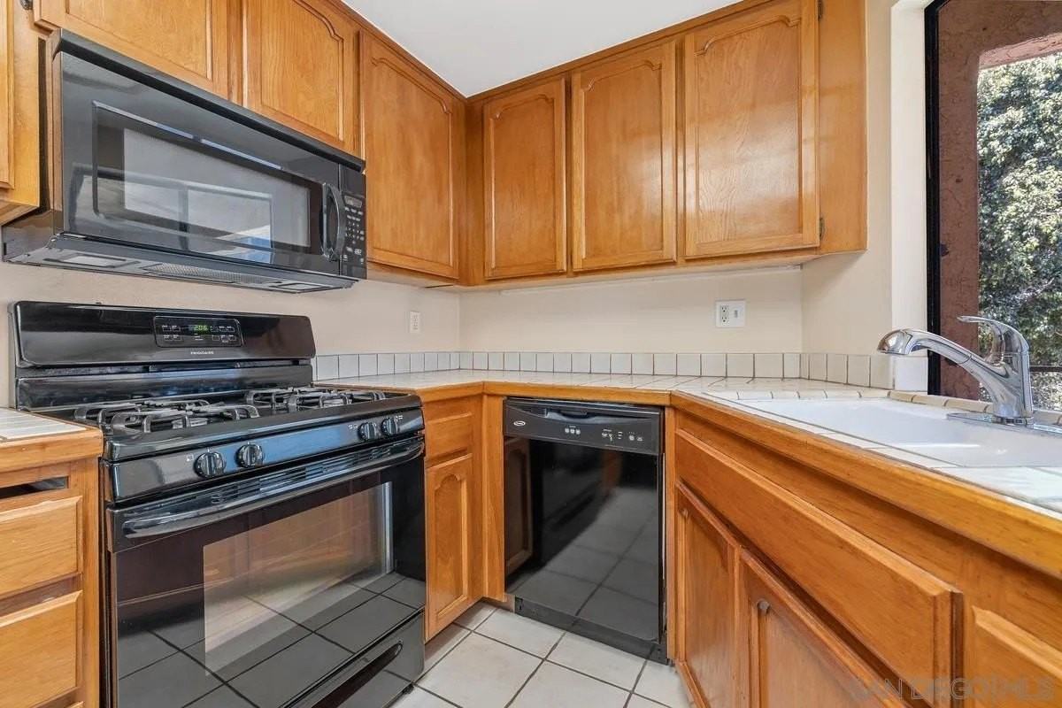 2956 C St #20 - Photo 5 of 21