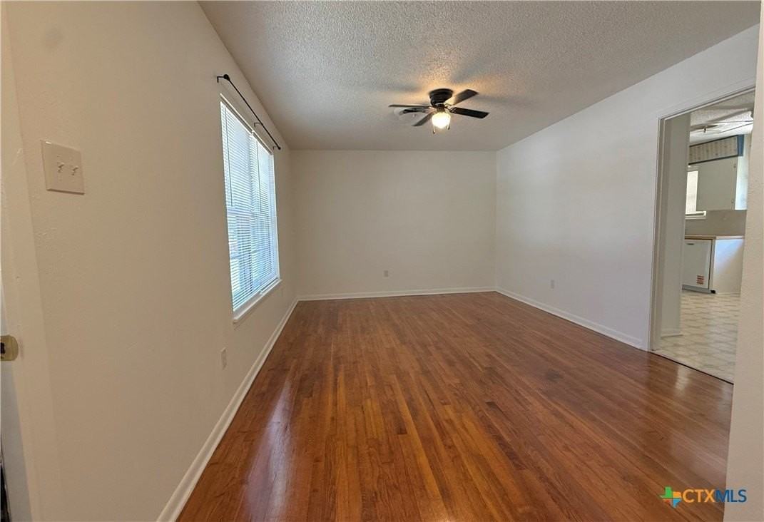 203 Hardeman St - Photo 3 of 24