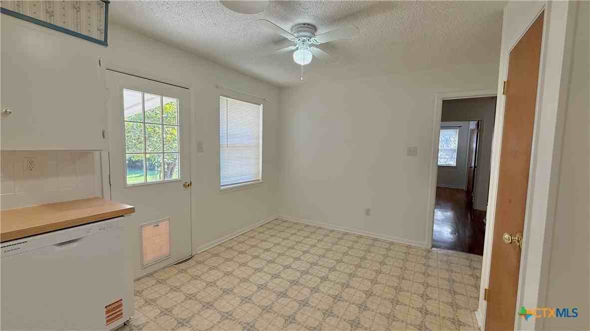 203 Hardeman St - Photo 7 of 24