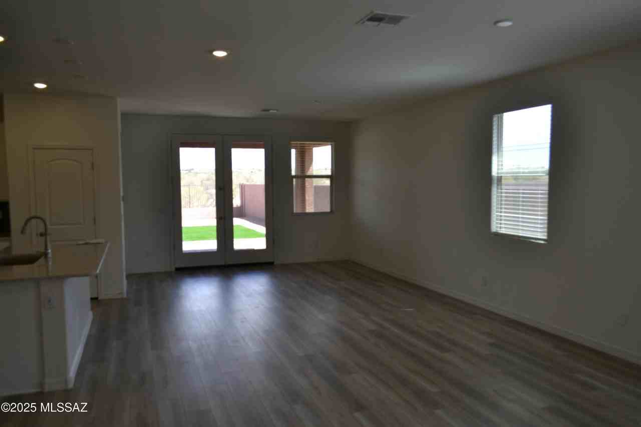 8716 N Magdalena Pl - Photo 4 of 25
