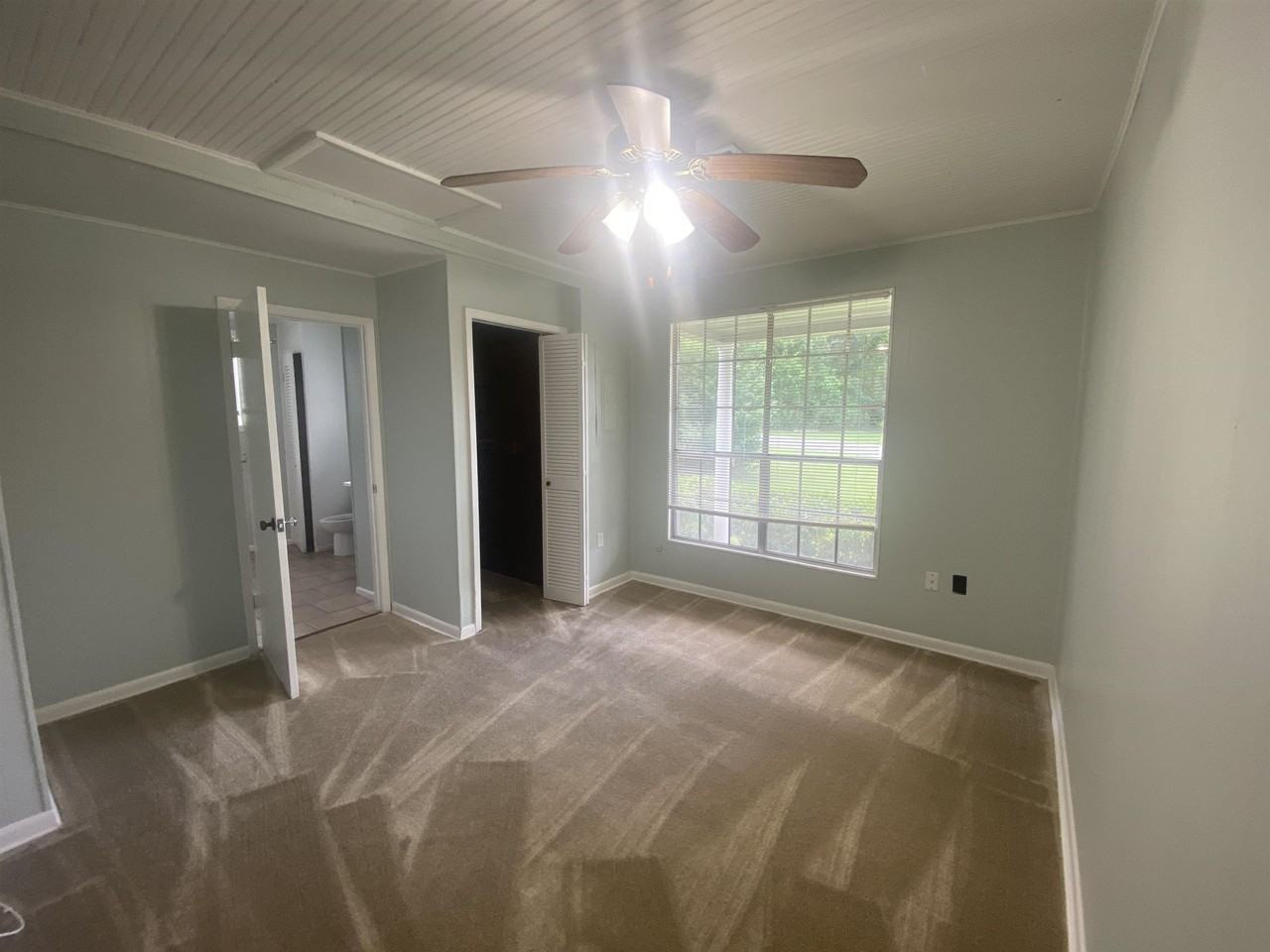 1535 Coombs Dr - Photo 6 of 19