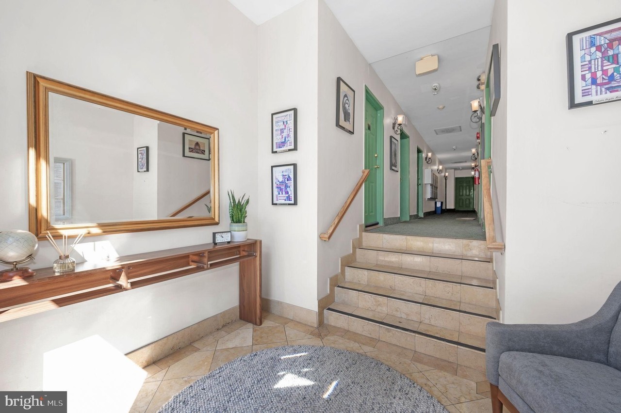 1321 Fairmont St Nw #1 - Photo 4 of 46