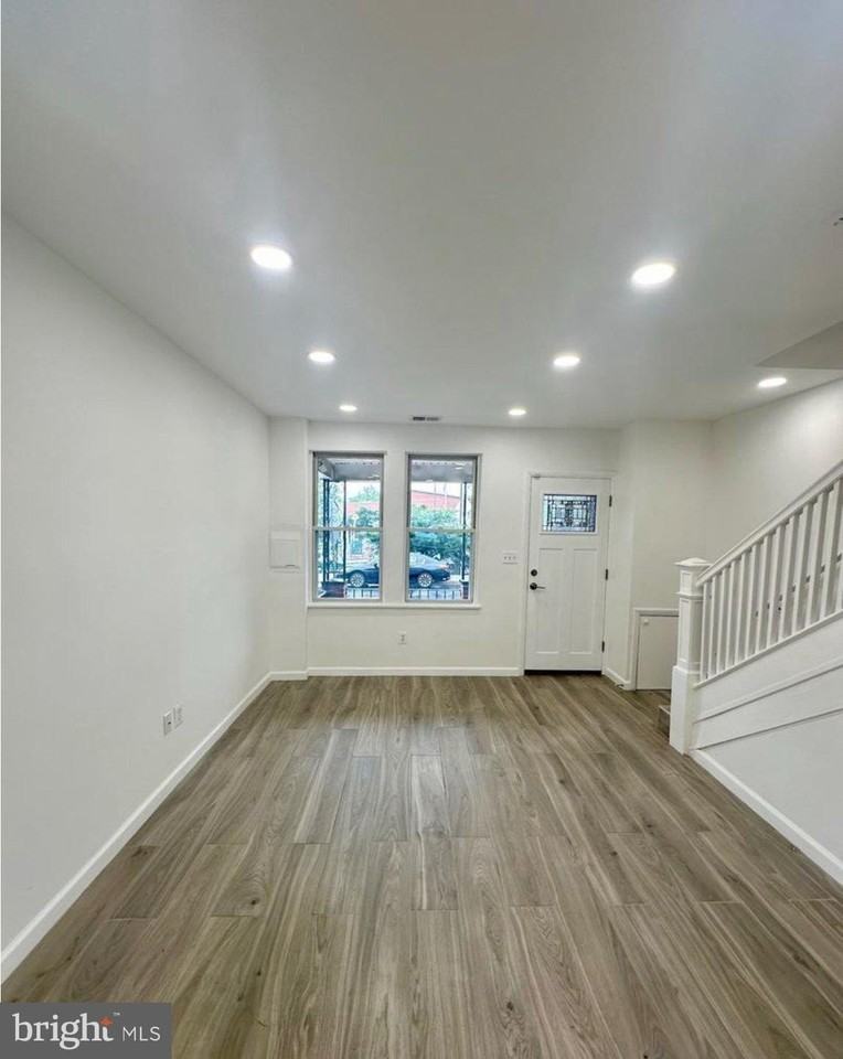 623 18th St Ne - Photo 4 of 21