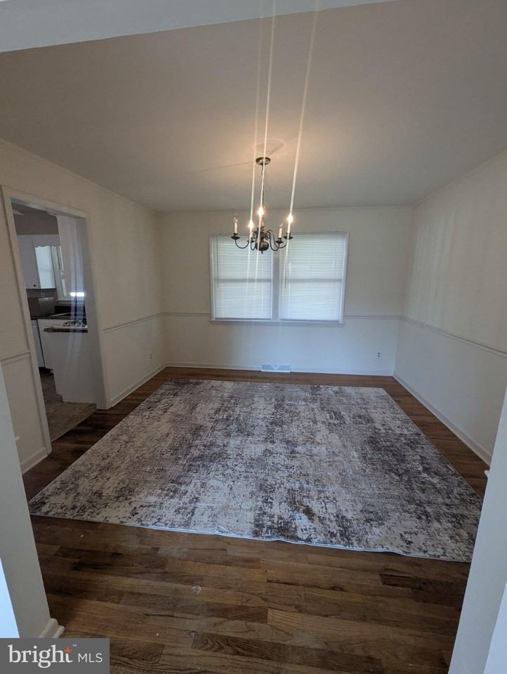 847 Woodcrest Dr - Photo 4 of 26