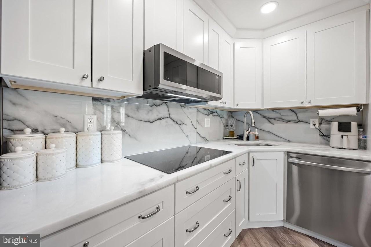 4268 Maple Path Cir #2 - Photo 5 of 28