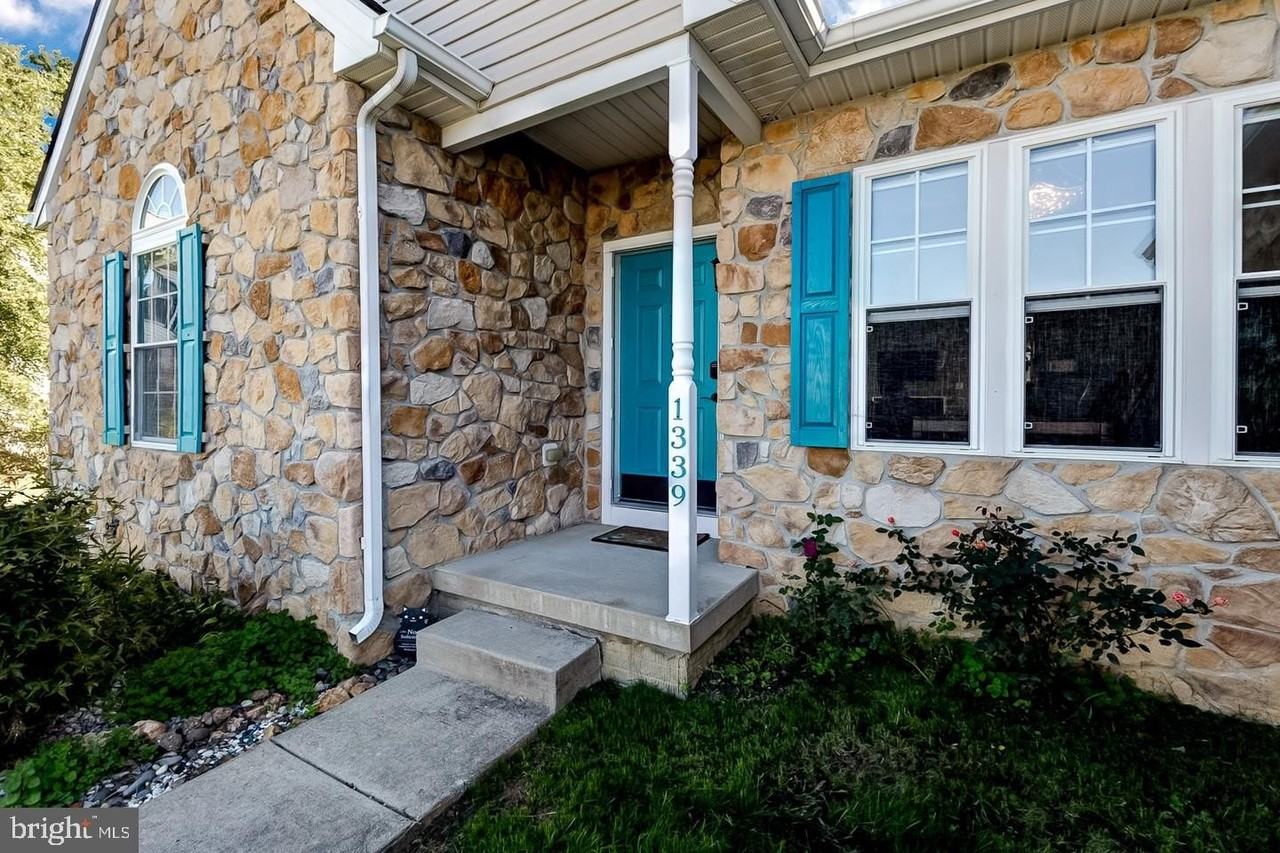 1339 Nautical Cir - Photo 4 of 50