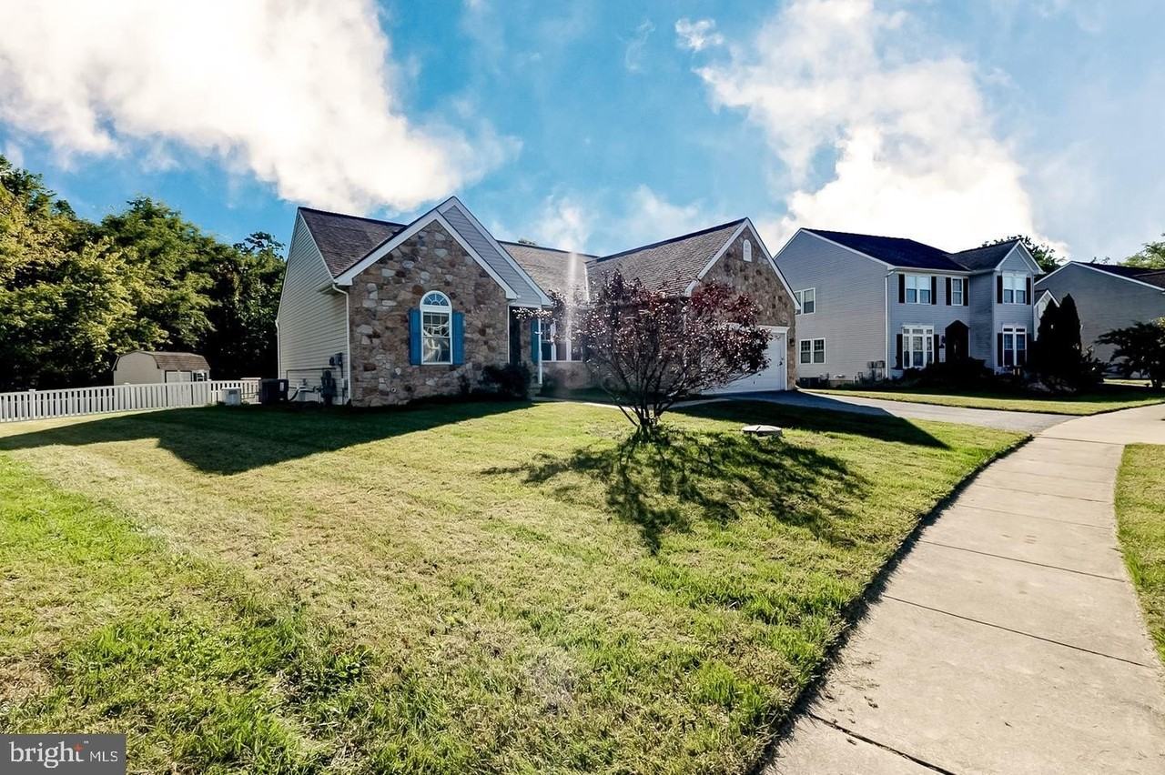 1339 Nautical Cir - Photo 5 of 50
