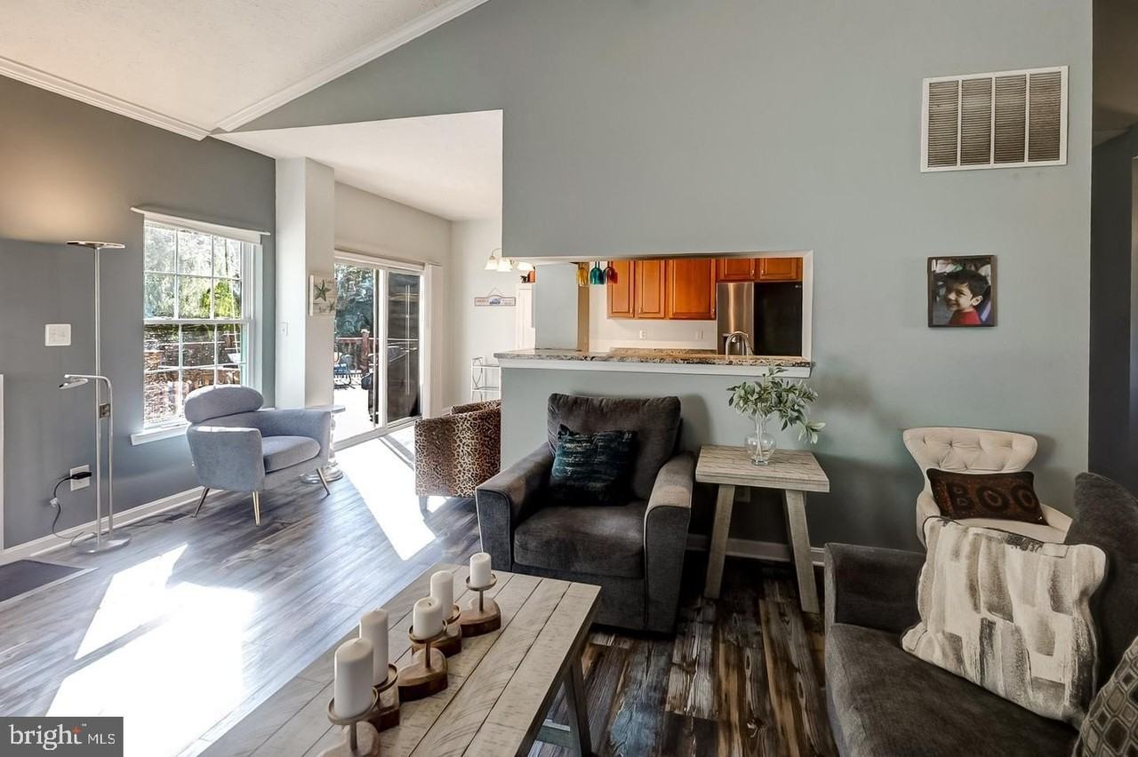 1339 Nautical Cir - Photo 7 of 50