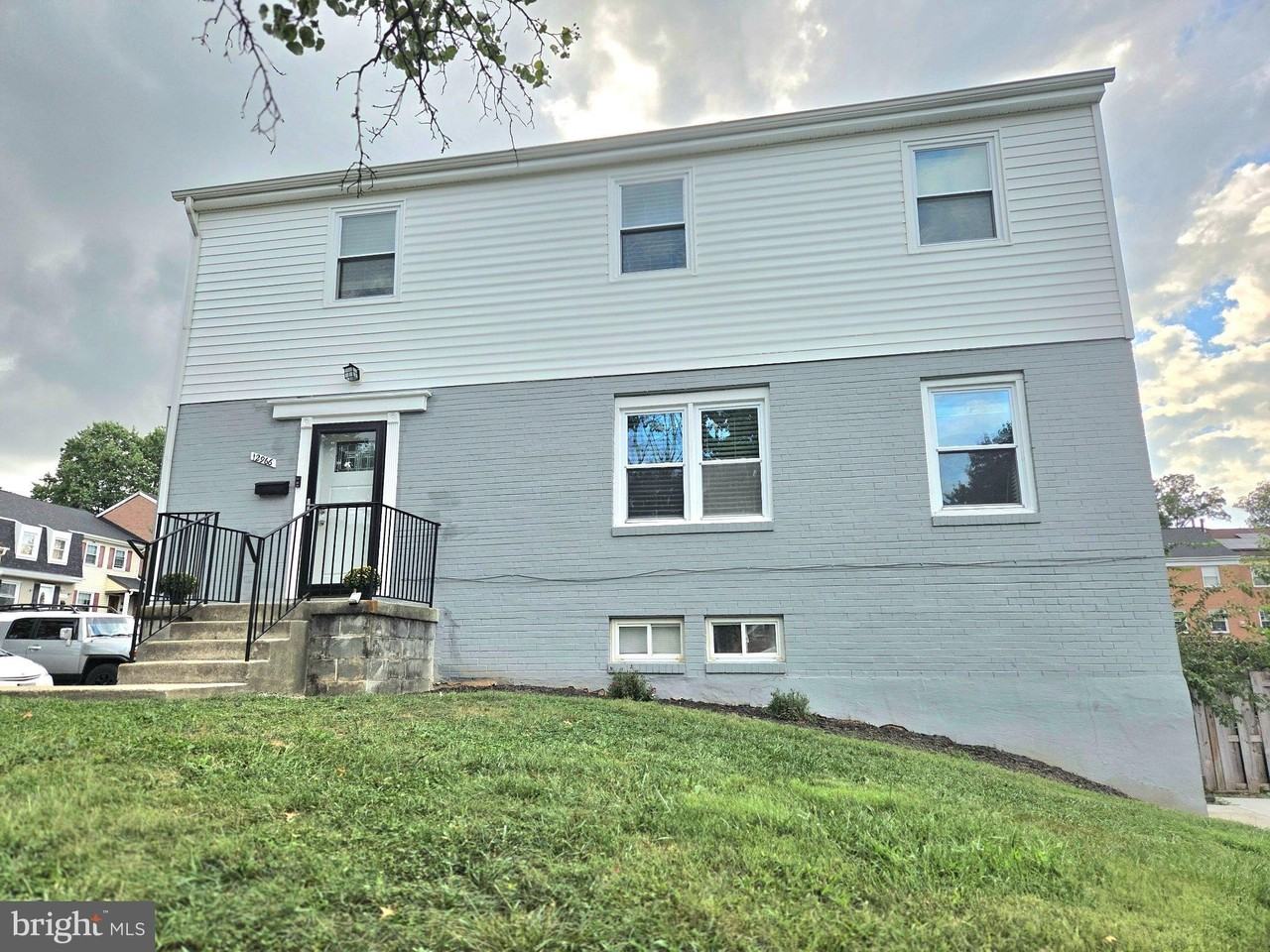 12966 Claxton Dr #3J - Photo 4 of 29