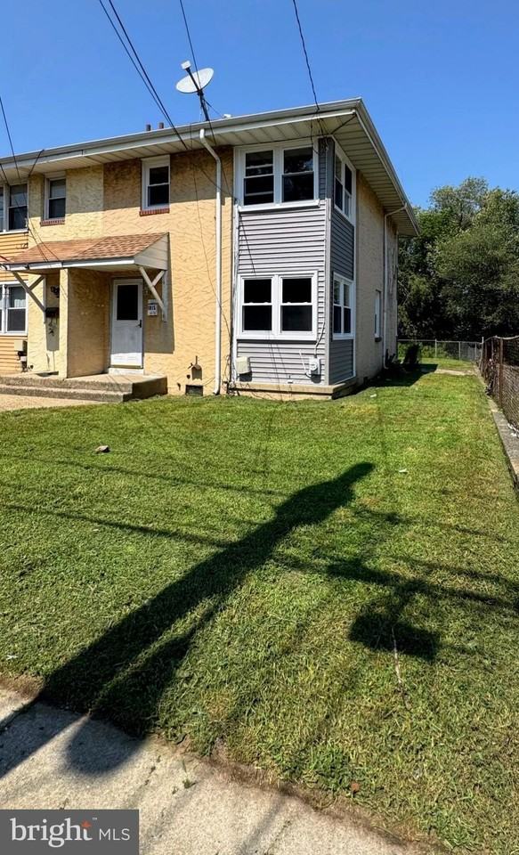 1015 Alcyon Dr - Photo 2 of 24