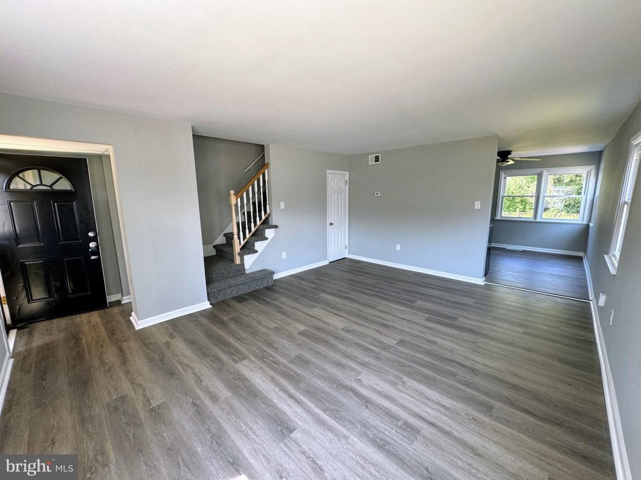 1015 Alcyon Dr - Photo 6 of 24