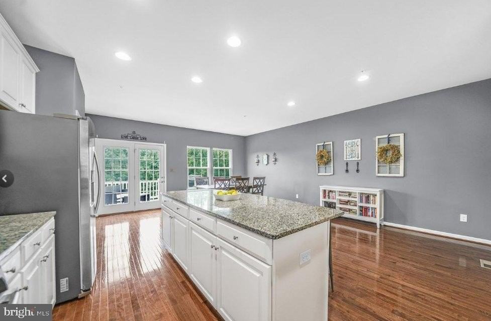 1851 Honeysuckle Ct - Photo 6 of 16