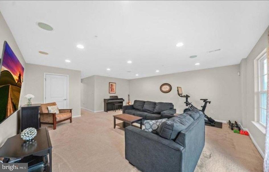 1851 Honeysuckle Ct - Photo 3 of 16