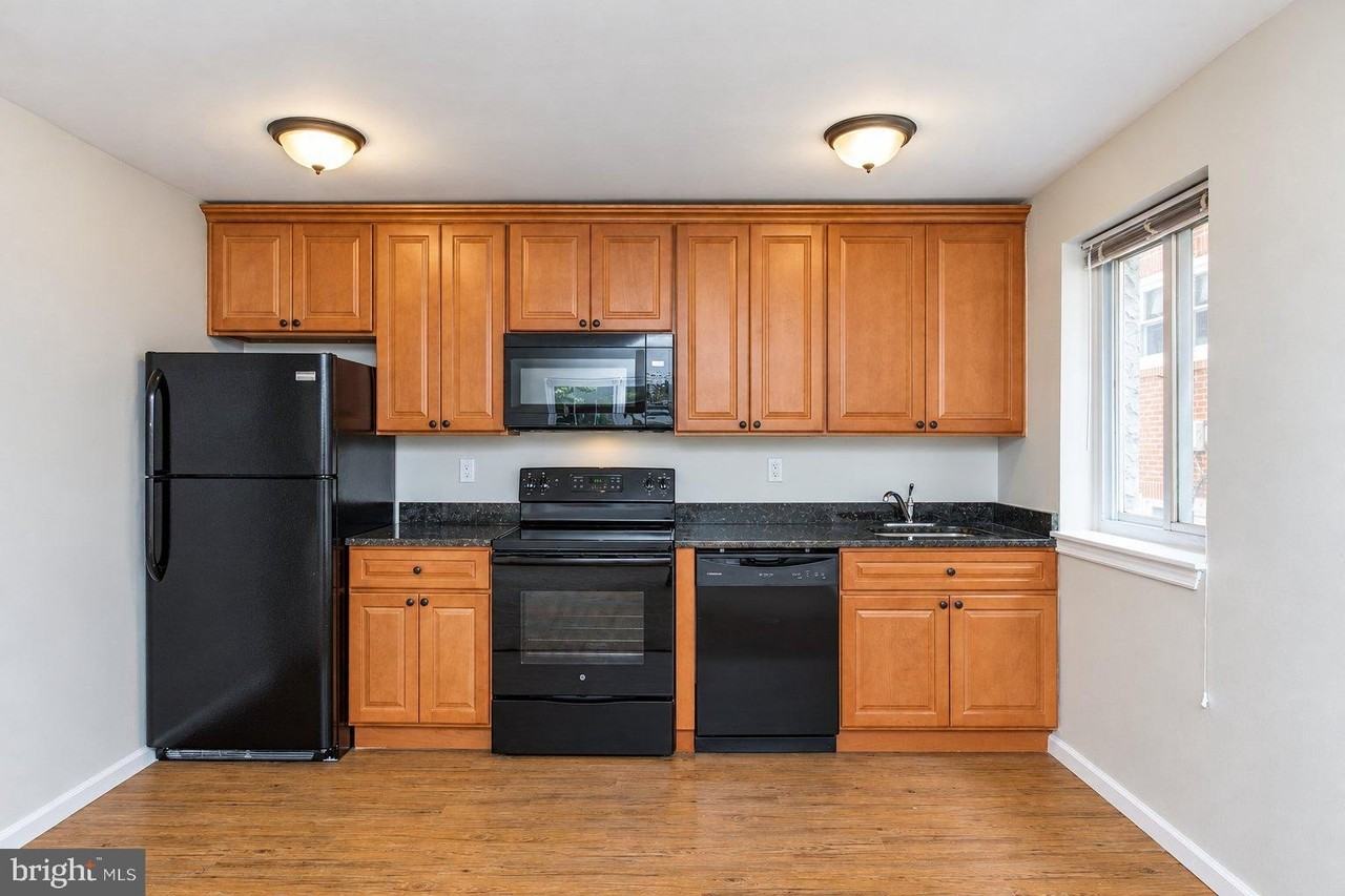 358 2nd Ave #3 - Photo 4 of 17