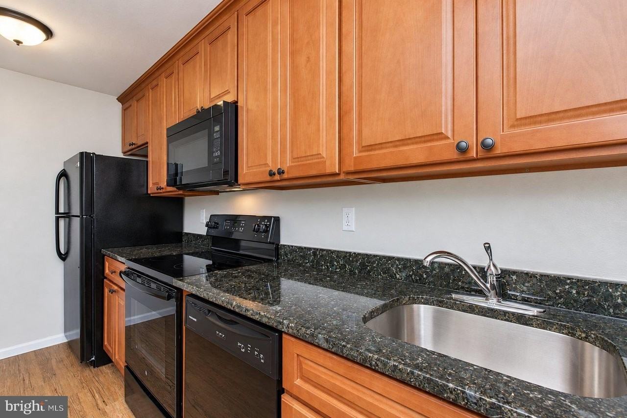 358 2nd Ave #3 - Photo 5 of 17