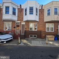4043 N Darien St - Photo 1 of 1