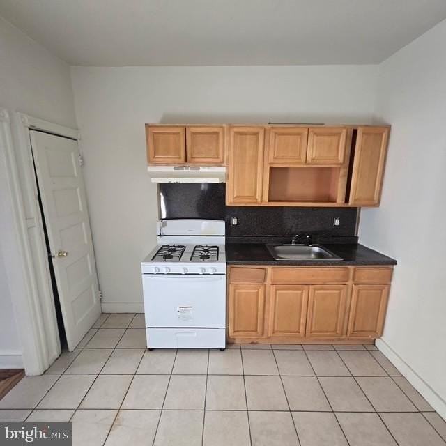 4043 N Darien St - Photo 4 of 5