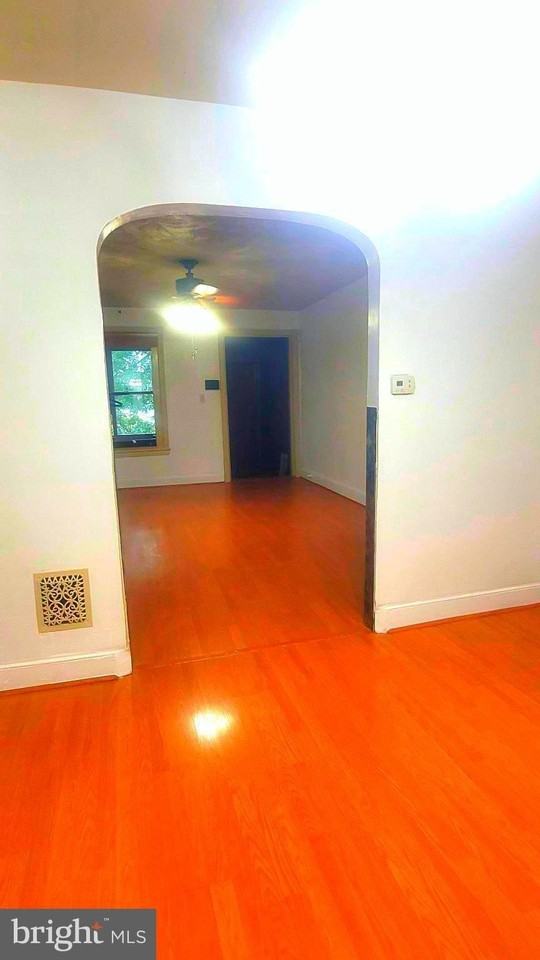 1435 N Redfield St - Photo 2 of 8