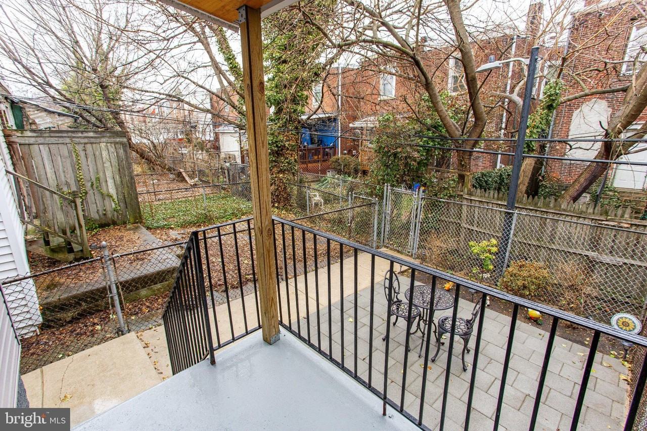 1435 N Redfield St - Photo 6 of 8