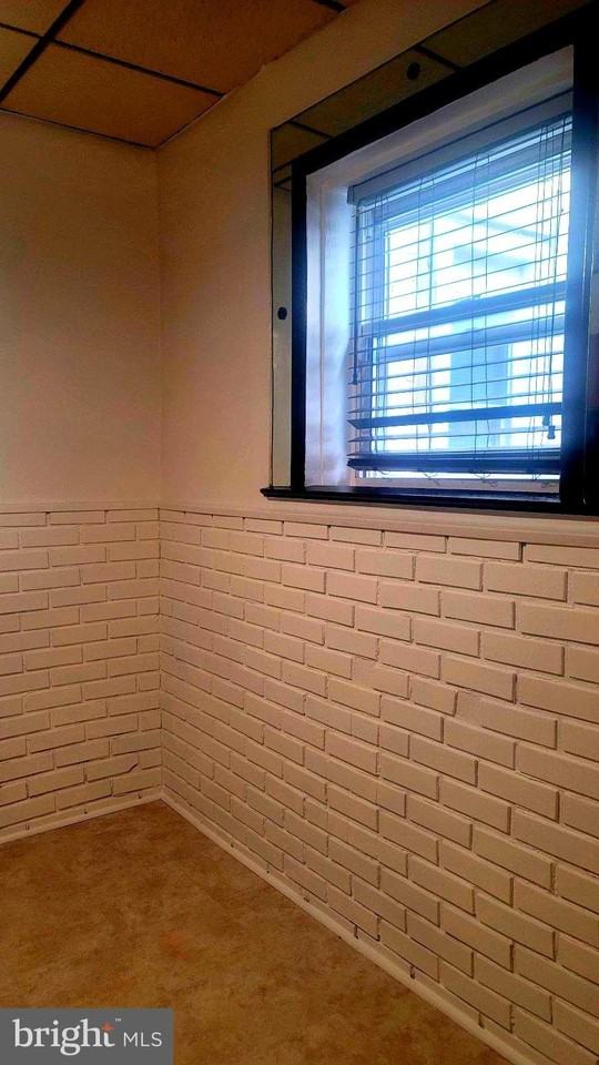 1435 N Redfield St - Photo 7 of 8
