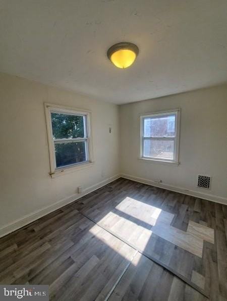 233 Pattison St - Photo 6 of 8