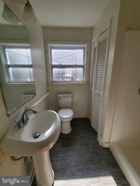 233 Pattison St - Photo 7 of 8