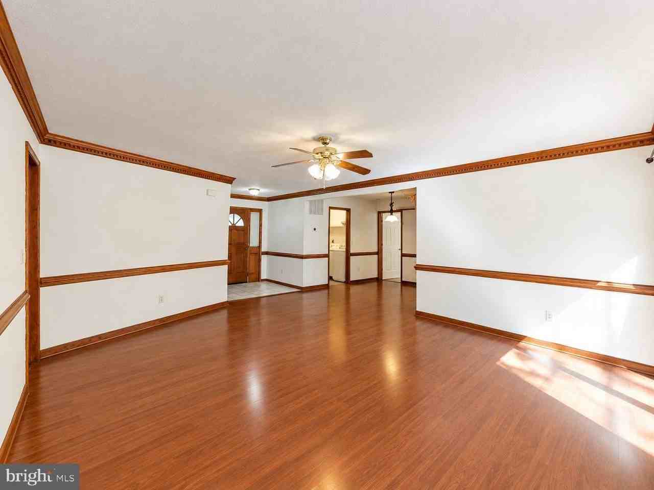 311 Yorktown Blvd - Photo 7 of 26