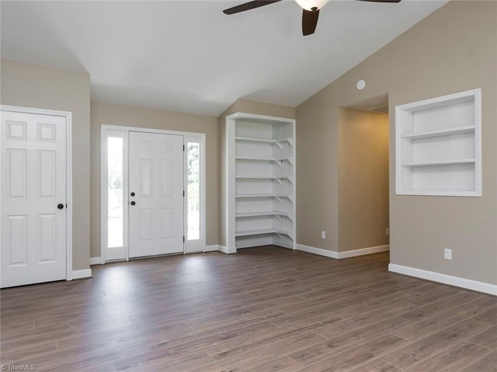 8008 Daltonshire Dr - Photo 6 of 32