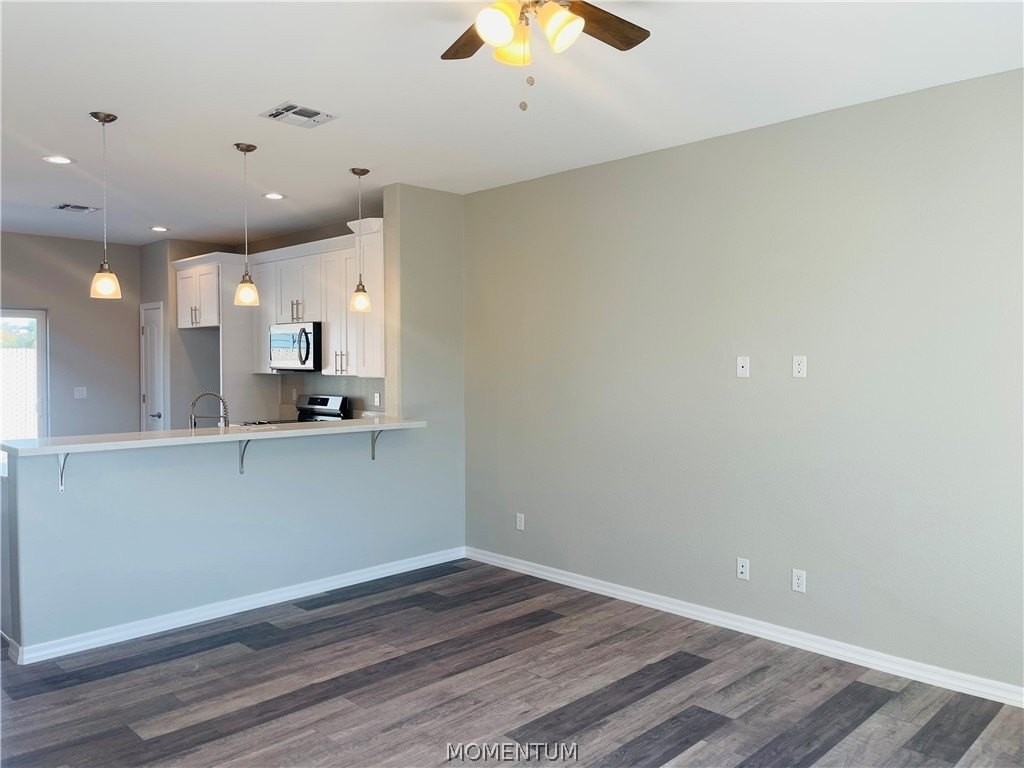 1744 Dean Dr - Photo 5 of 24