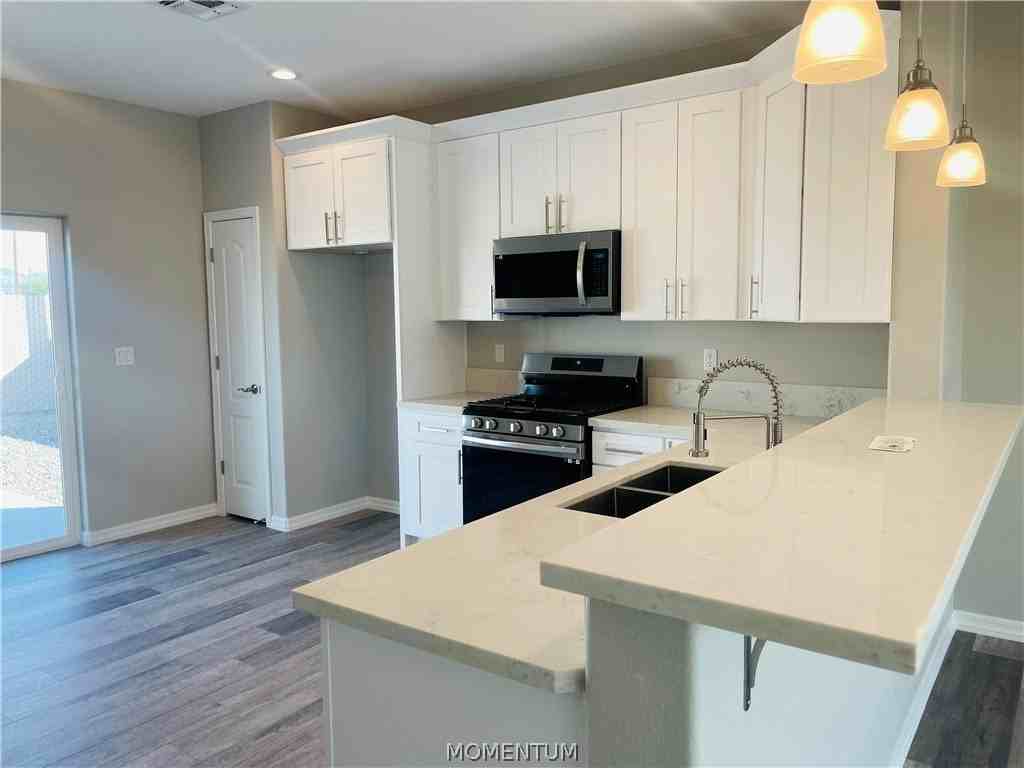 1744 Dean Dr - Photo 7 of 24