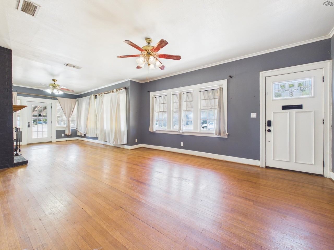 1305 Buchanan St - Photo 5 of 40