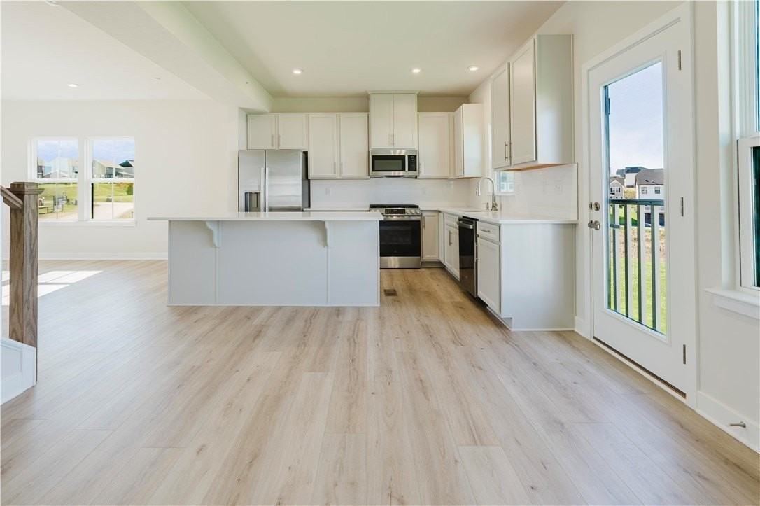 7012 Jones Ln - Photo 6 of 26