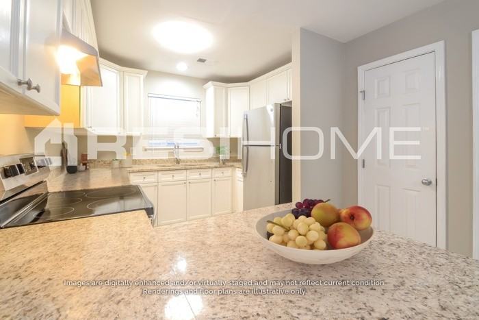 2520 Forest Lakes Ln - Photo 2 of 15