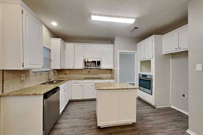 2317 Willowood Ln - Photo 7 of 20