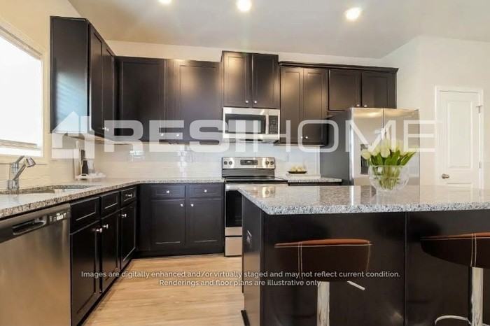 975 Simmons Trce - Photo 4 of 17