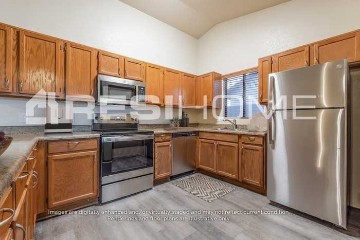 1031 N Gibson St - Photo 2 of 17