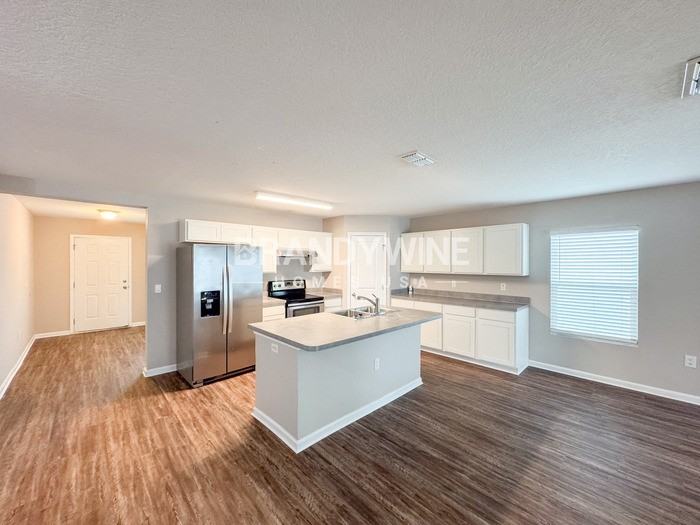 11224 Liberty Square Ct - Photo 6 of 21