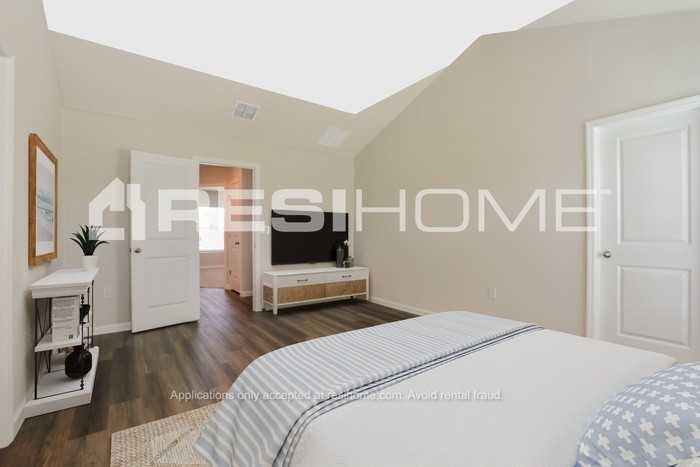 5258 Inglewood Dr - Photo 6 of 16