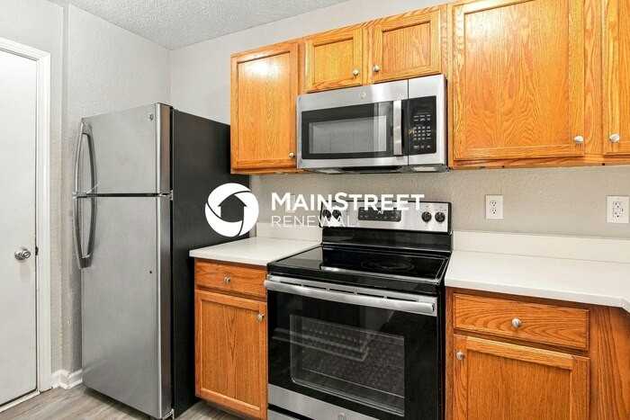4506 Redcliff South Ln - Photo 5 of 17